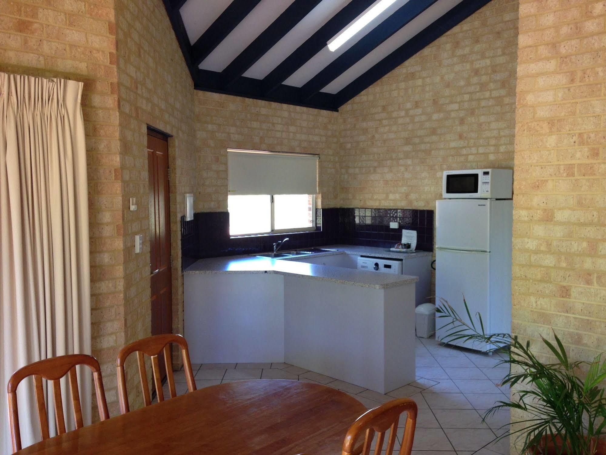 Chalets On Stoneville Redcliffe Exterior photo